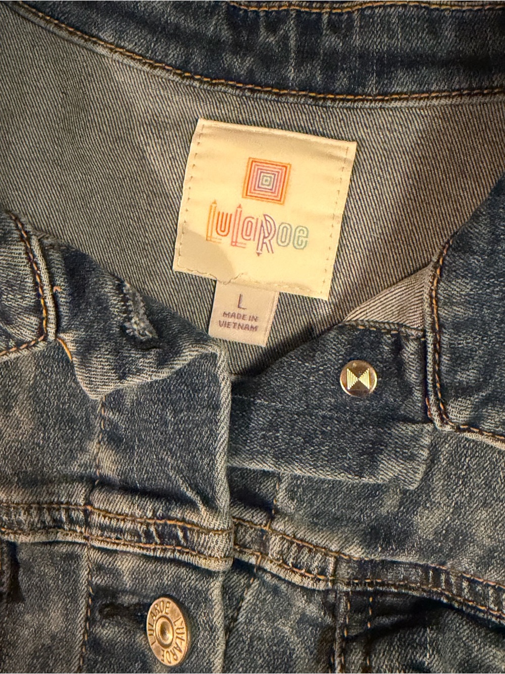LuLaRoe “Harvey” Cheetah Print Light Wash Denim Cropped Jacket - Picture 9 of 10